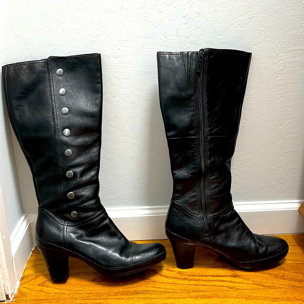 Clarks black leather stud detail boot size 11M